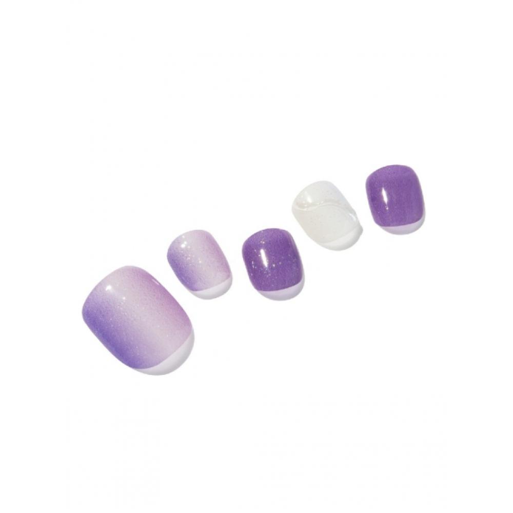 Uuuuu Feminine Purple Gel Pedicure NONE