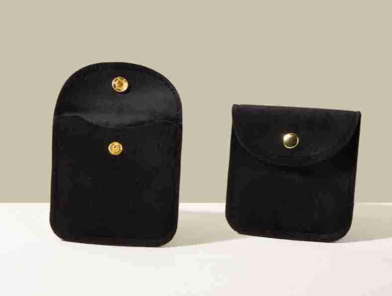 Doppelseitiger Samt-Schmuckbeutel mit Druckknopf & Kordelzug