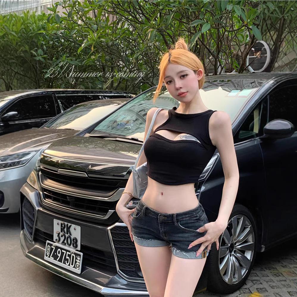 Damen Retro Denim Shorts mit niedrigem Bund - Schlankmachend, Rollsaum, Petite-Passform, Würziges Styling