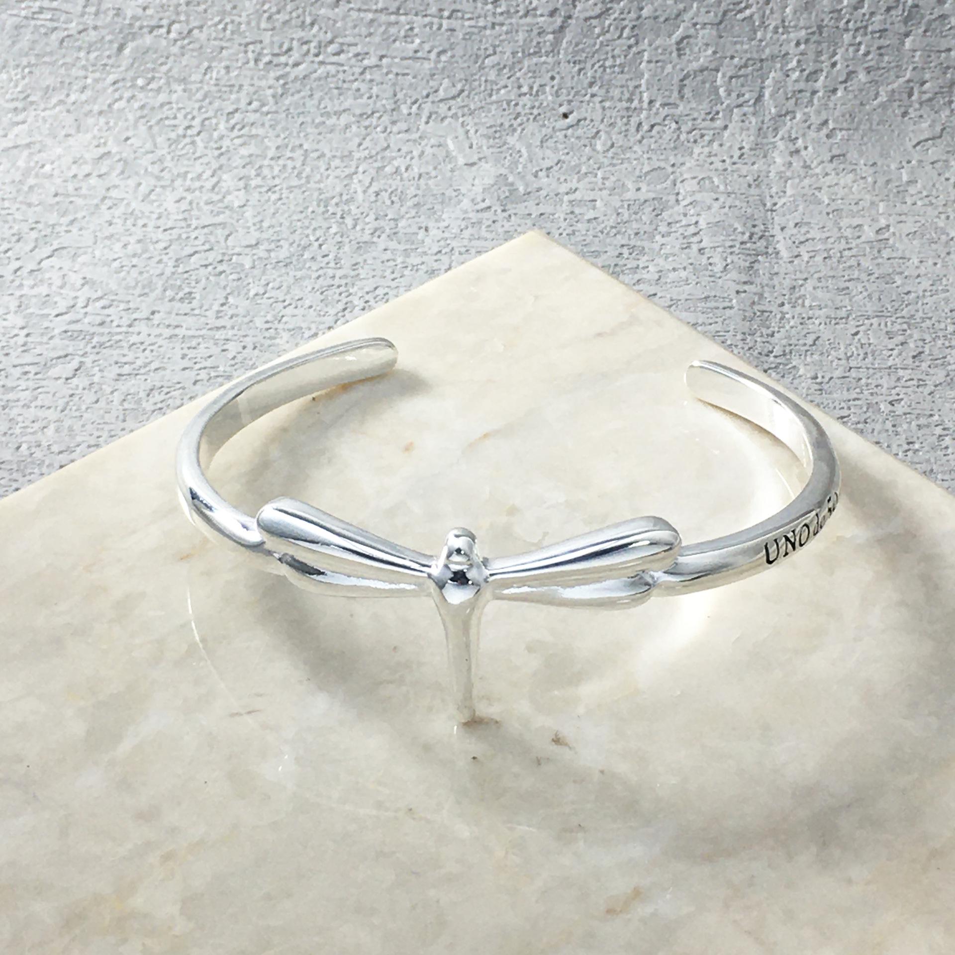 UNOde50 Spain: New Simple Dragonfly Versatile Fashion Bracelet
