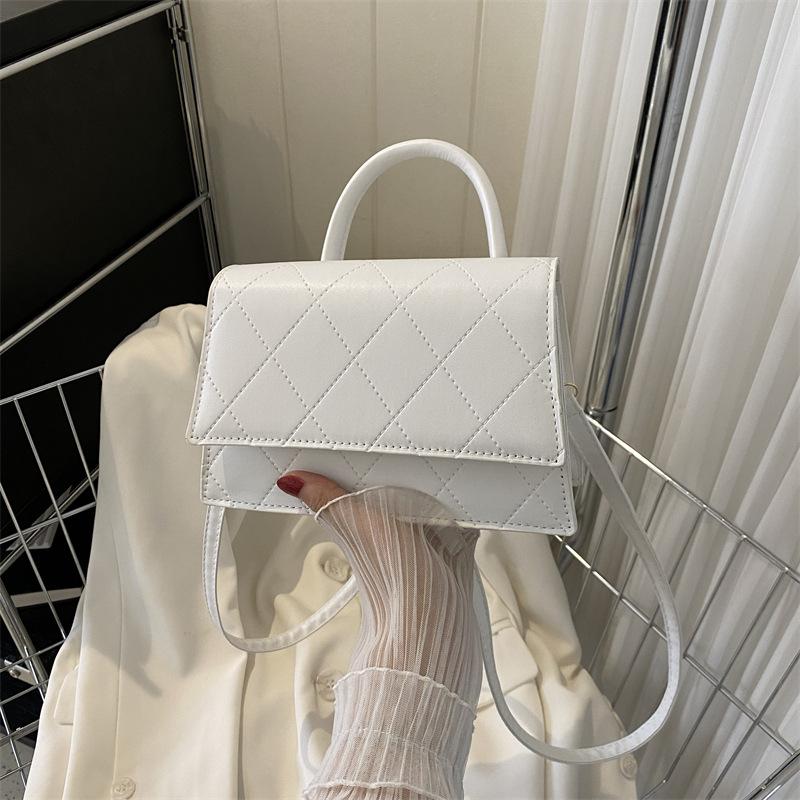 

Популярные сумки этого года женские сумки 2024 лето новые однотонные сумки с ромбами универсальные сумки через плечо белый