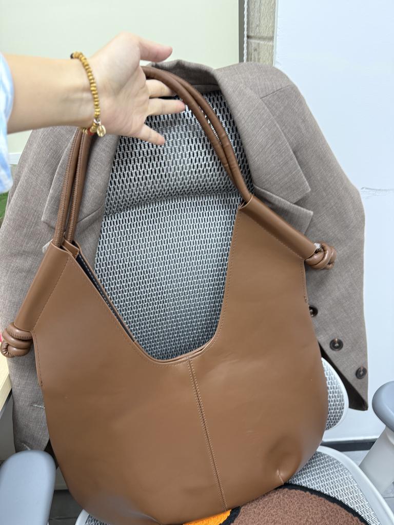 Womens Brown Handbag Minimalist Casual Tote Bag Large-Capacity Commuting Shoulder Armpit Large Handbag Designer Business Clutch