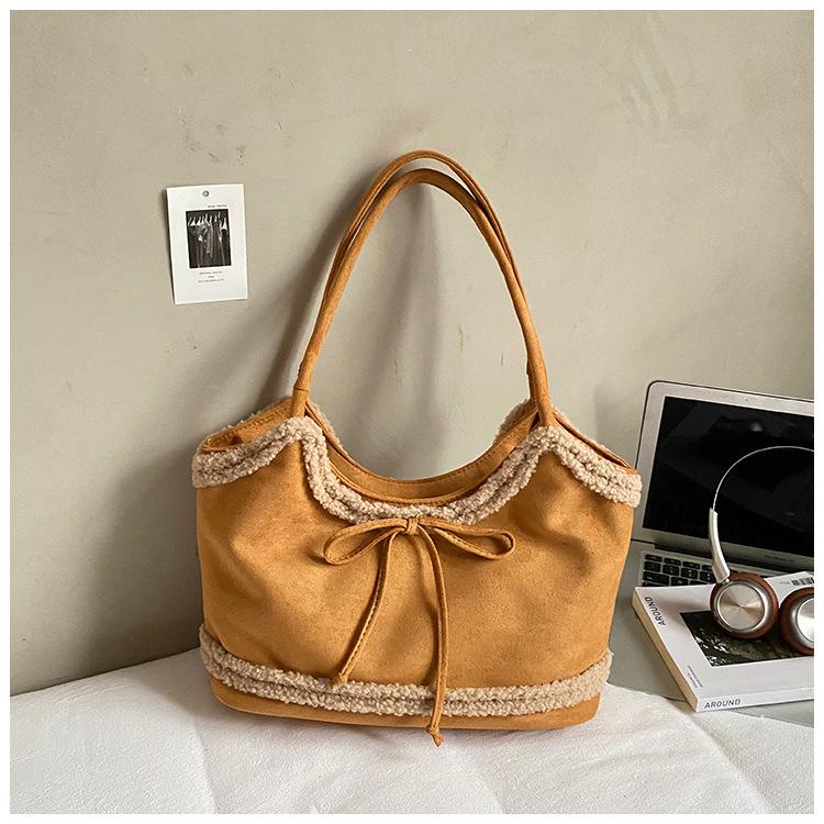 

Niche lamb wool splicing underarm bag women s 2025 new bow large-capacity shoulder commuter tote bag коричневый