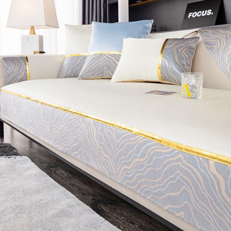 Sommer Eisseide Sofakissen Rutschfeste Matte Sitzkissen Neue leichte Luxus Einfache Leder Sofabezug Bezug Stoff Handtuch