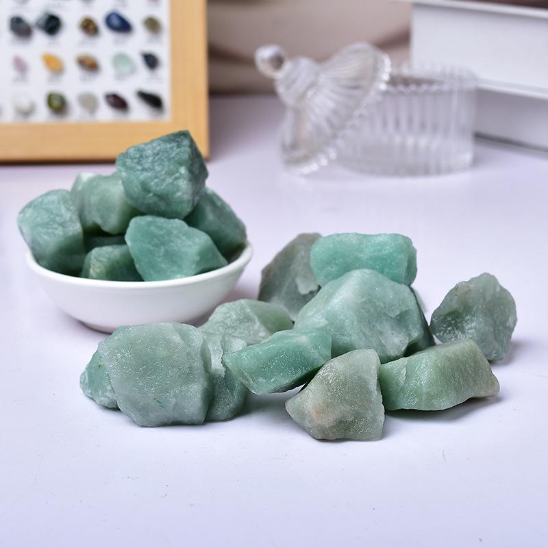 Green Aventurine Raw Stone: Fish Tank Decor & Aromatherapy Diffuser Crystal.
