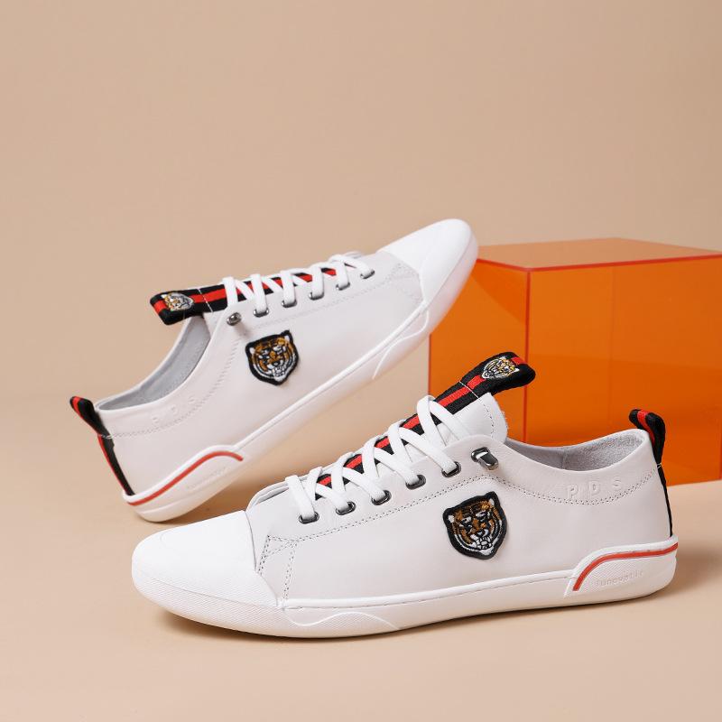 Trendy brand men's shoes spring and autumn new little white shoes men's foot casual loafers breathable one-pedal versatile fashion board shoes