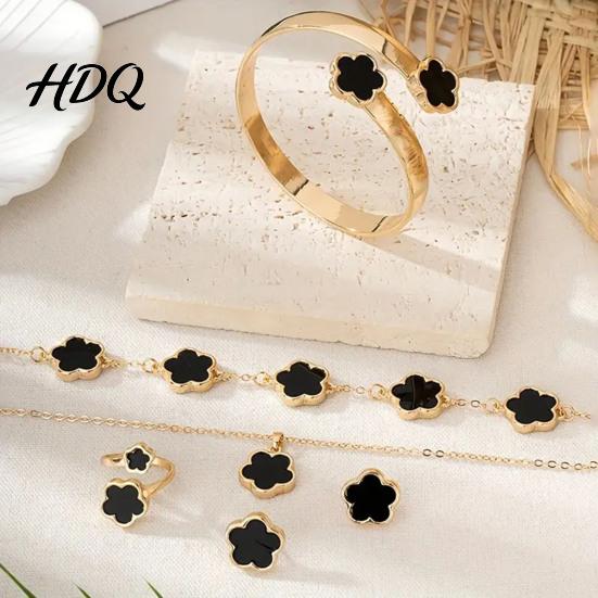 Lightweight Structure Jewelry Set 5Pcs/Set Women Lucky Flower Decor Sparkling Rhinestones Fashionable