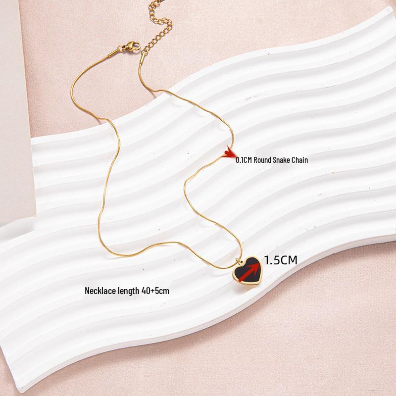 European Titanium Steel Heart Clavicle Necklace for Women - Fashionable, Personalized & Elegant