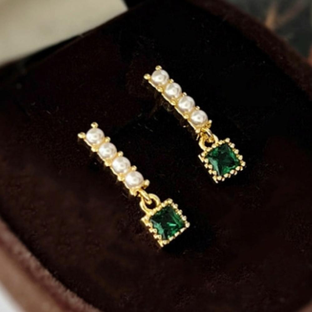 S925 Green Square Pearl Earrings – Haniel – From Korea
