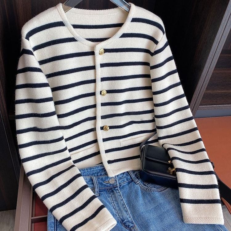 Korean Fashion Sweater Cardigan White Black Striped Knitted Sweater Women Short Cardigan Long Sleeve Cardigan Female