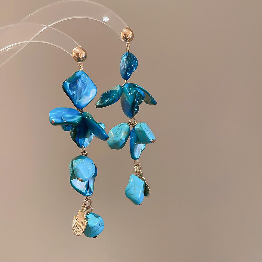 Light Luxury Flower Pattern Tassel Earrings: Niche Design with High-End Versatile Appeal