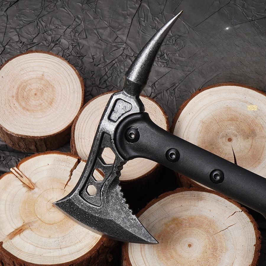 Multi-functional T actical Axe Mountain-splitting Axe Outdoor Self-defense and Survival Equipment Wood-splitting Engineer Axe