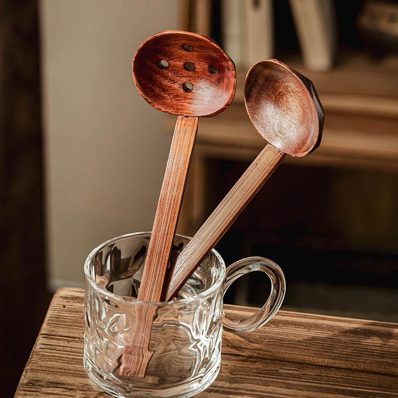 Japanese Retro Wooden Soup Ladle - Long Handle, High-Value Design, Practical for Hot Pot & Ramen