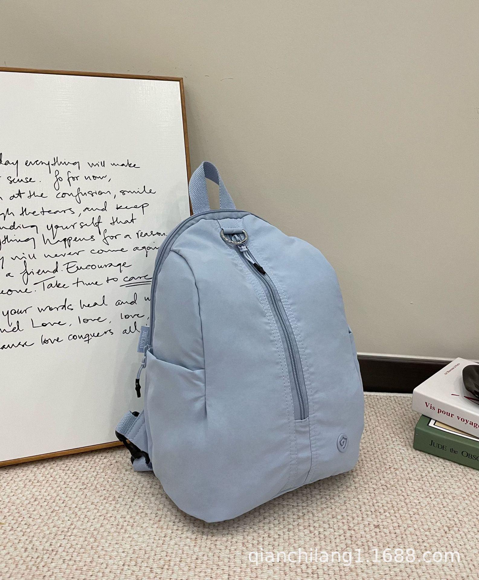 Fashionable Lightweight Outdoor Sports Backpack - Versatile and Simple Design for Travel and School