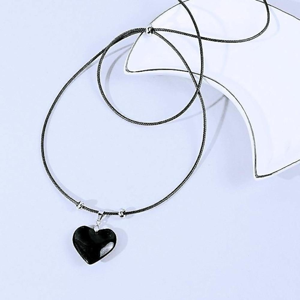 Sweet Simple Red Black Heart-shaped Glass Pendant Leather Rope Chocker Necklace for Woman Hot Girls Korean Y2k Jewelry Accessory
