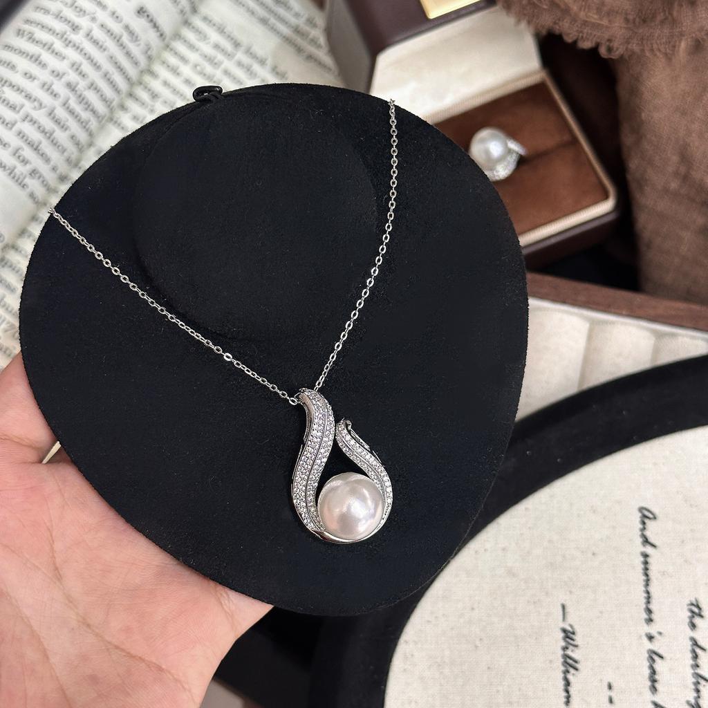 Xiaohongshu popular micro-inlaid zircon necklace irregular ring simple versatile pearl earring set