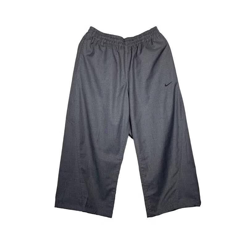 

Nike Women s IF5454 Woven Sportswear Pants XL