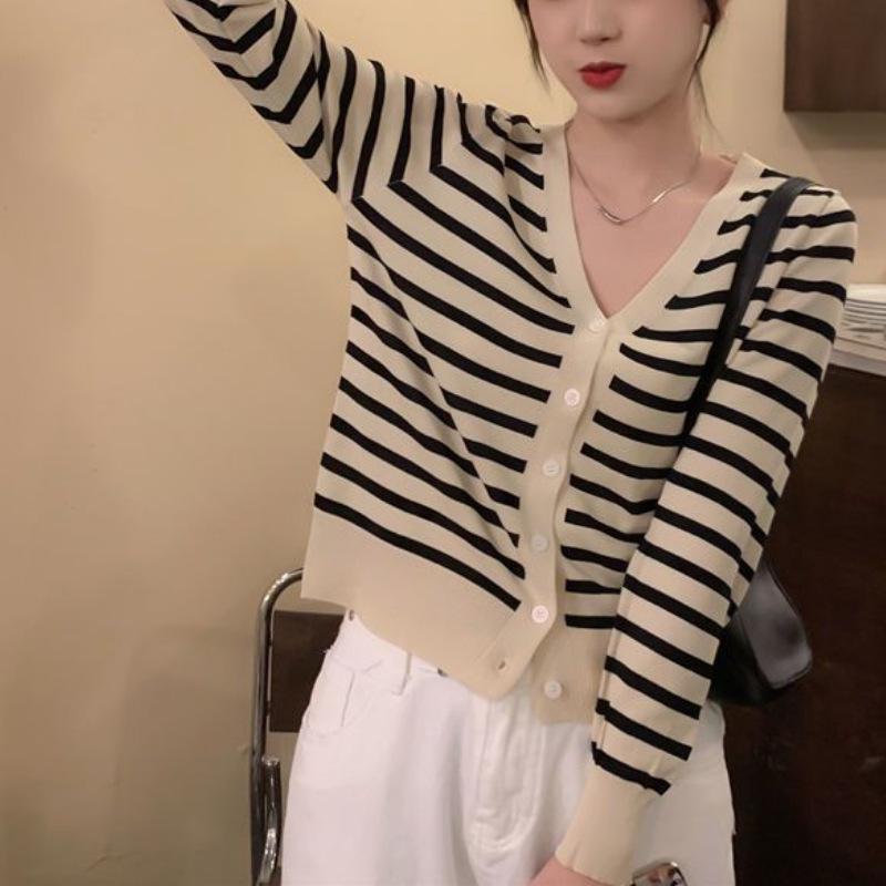 

2023 Ранняя осень Женский полосатый кардиган с длинным рукавом облегающего кроя One Size абрикосовый