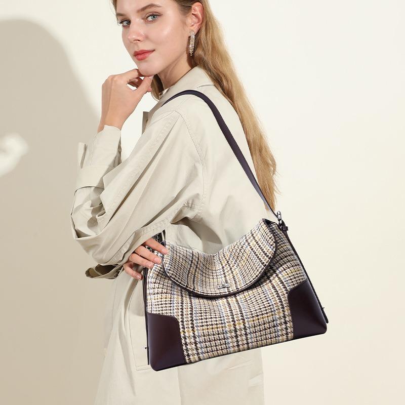 New Large-capacity Tote Bag Under the Armpit, Wool Plaid Canvas with Cowhide Girls' High-end Shoulder Bag for Women