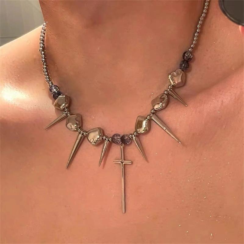 

2024 Gothic Punk Cross Pendant Necklace for Women Men Vintage Unisex Black Hip-Hop Chain Fashion Accessories
