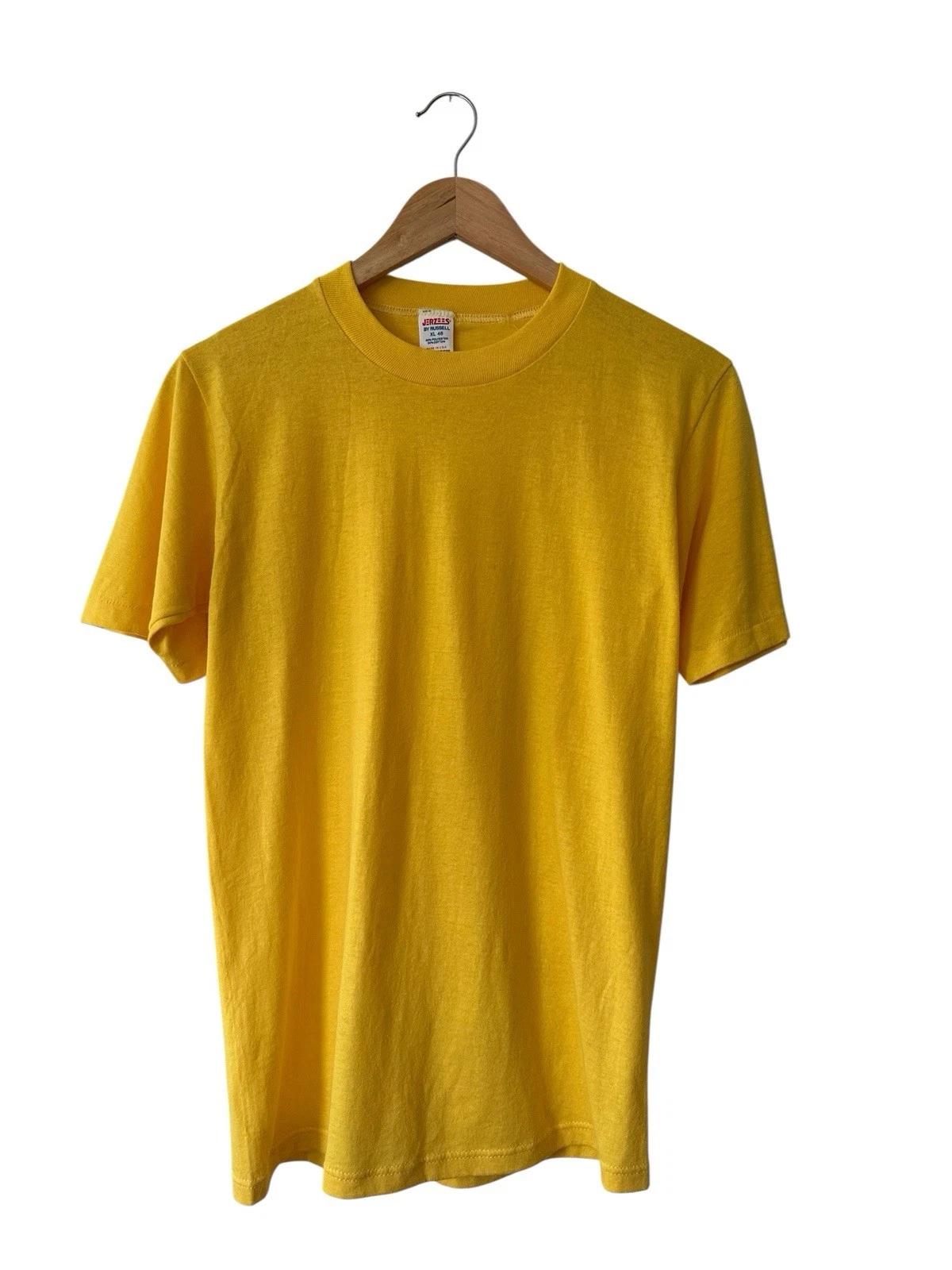 

Vintage Jerzees By Russell Blank Yellow T Shirt Men’s Small USA Single Stitch XL