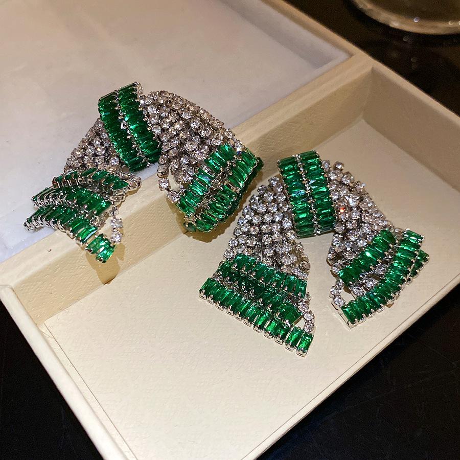 

European and American exaggerated silver needle diamond zircon bow stud earrings fashionable exquisite earrings light luxury high-end earrings