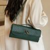 Trendy new woven baguette messenger bag texture retro portable women's bag simple light luxury shoulder bag