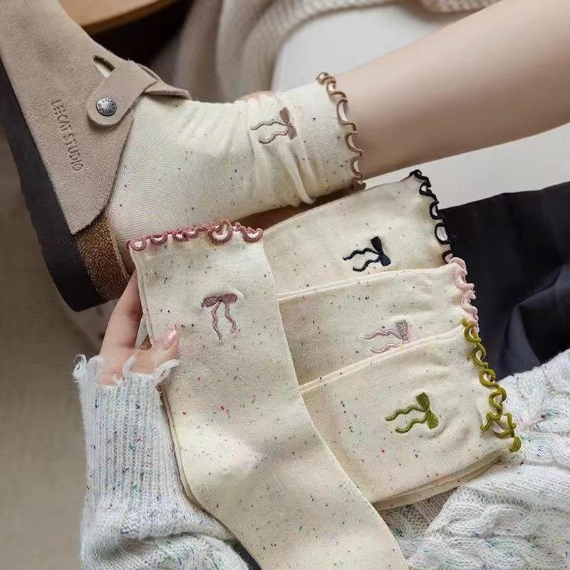 5 Pairs Women's Autumn And Winter New Style Simple And Trendy Dot Fungus Edge Mid Tube Socks With Lace Bow Women's Long Socks