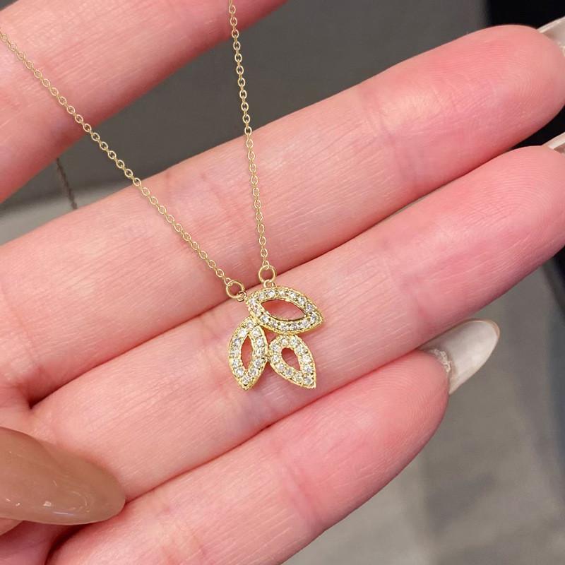 925 Sterling Silver Three Leafs Zircon Lily Cluster Pendant Necklace for Women Fashion Trendy Luxury Jewelry Accessory