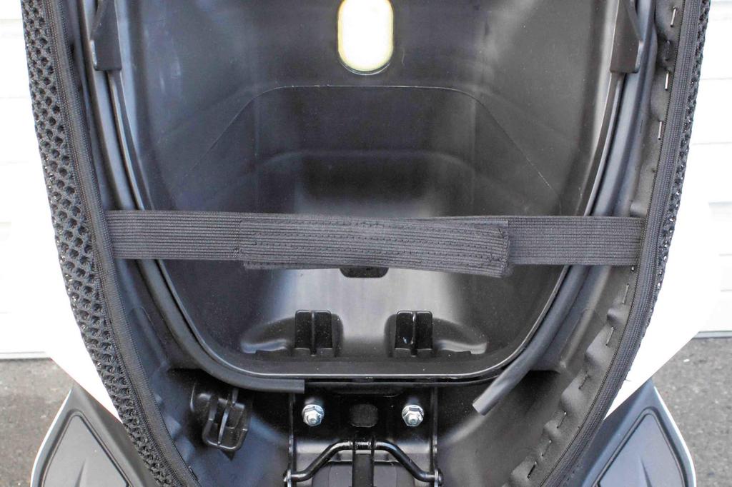 Special Parts Takekawa Motorcycle Seat Cover Airflow Seat Cover PCX/PCX150/ADV150 09-11-0237