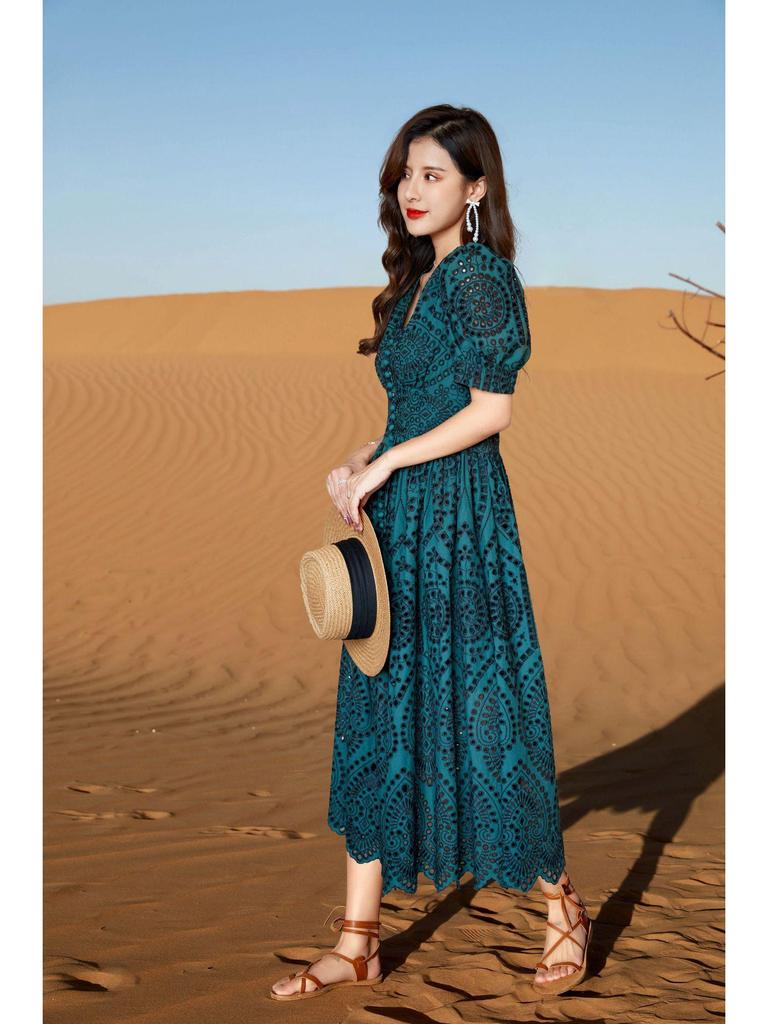 2025 V-Neck French Retro Summer Dress - Slimming A-Line Puff Sleeve Princess Style