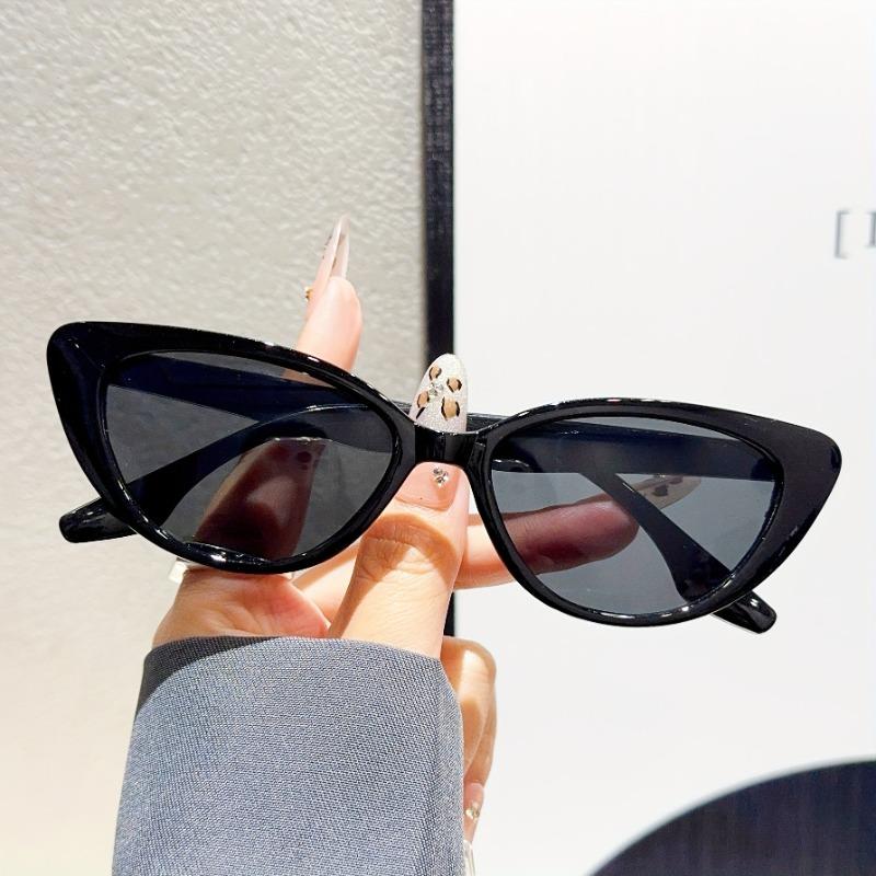 

Retro Inspired Compact Frames Triangle Cat Eye Stylish Eyeglasses High-performance Premium-quality Durable for Female and Male