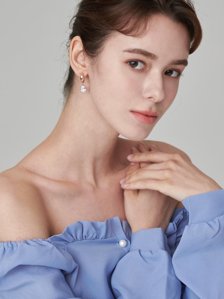 Cubic Drop One-Touch Earrings C24EB318