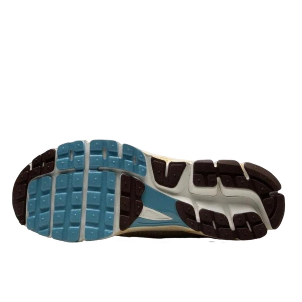 Nike Zoom Vomero 5 Avena