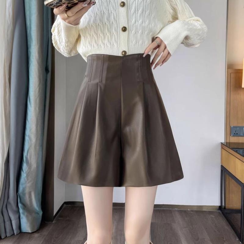 Petite High-Waisted Khaki PU Leather A-Line Shorts for Women - Wrinkle-Resistant, Wide-Leg Bootcut, Autumn/Winter Wear.