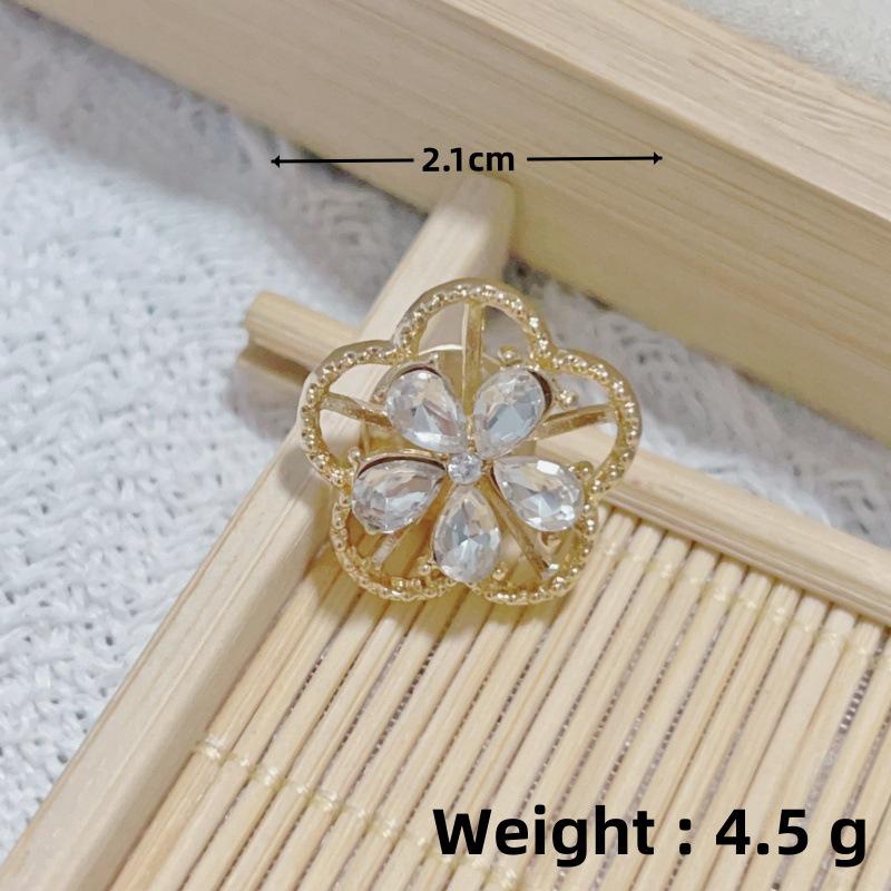 High-End Women's Butterfly Anti-Exposure Fashion Brooch