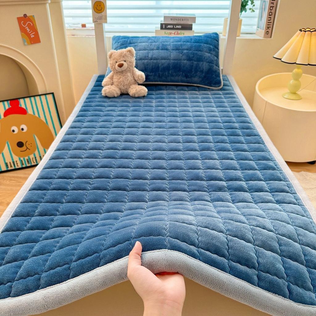 Fleece-lined and Thickened Milk Fleece Mattress, Mattress Pad, Quilt, and Soft Mattress Base