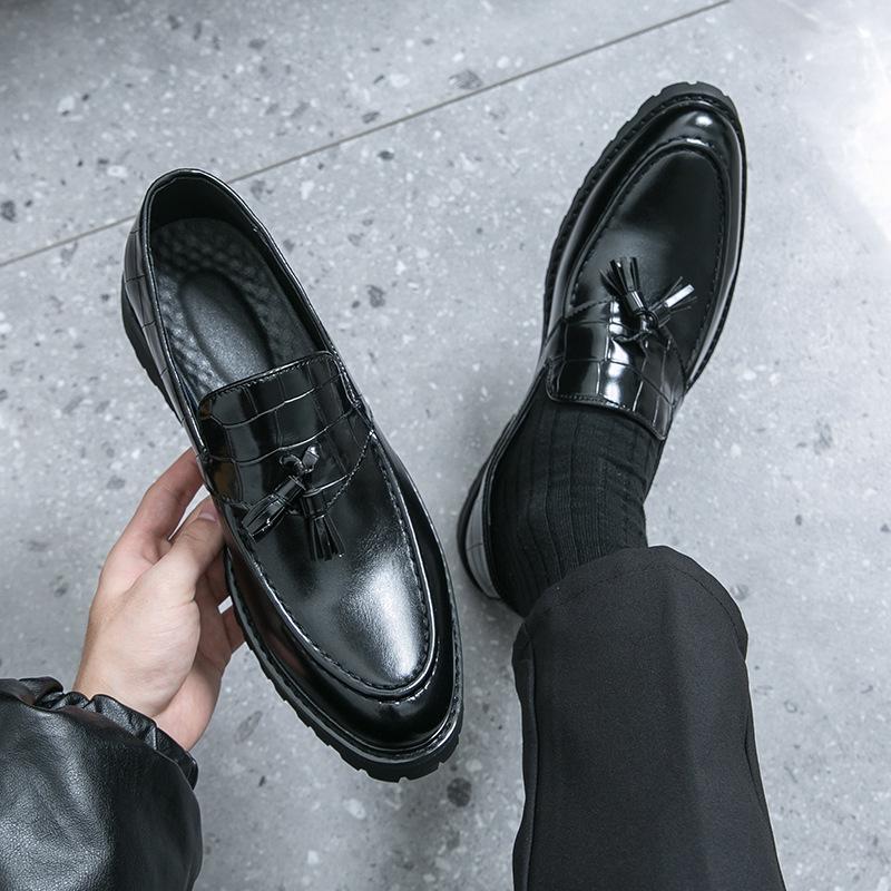 Mocassini casual in pelle con nappine da uomo, taglia grande, stile britannico
