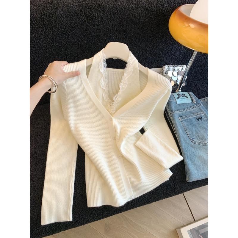Autumn and winter new slim-fit lace splicing fake two-piece neck-hanging and thin versatile knitted sweater