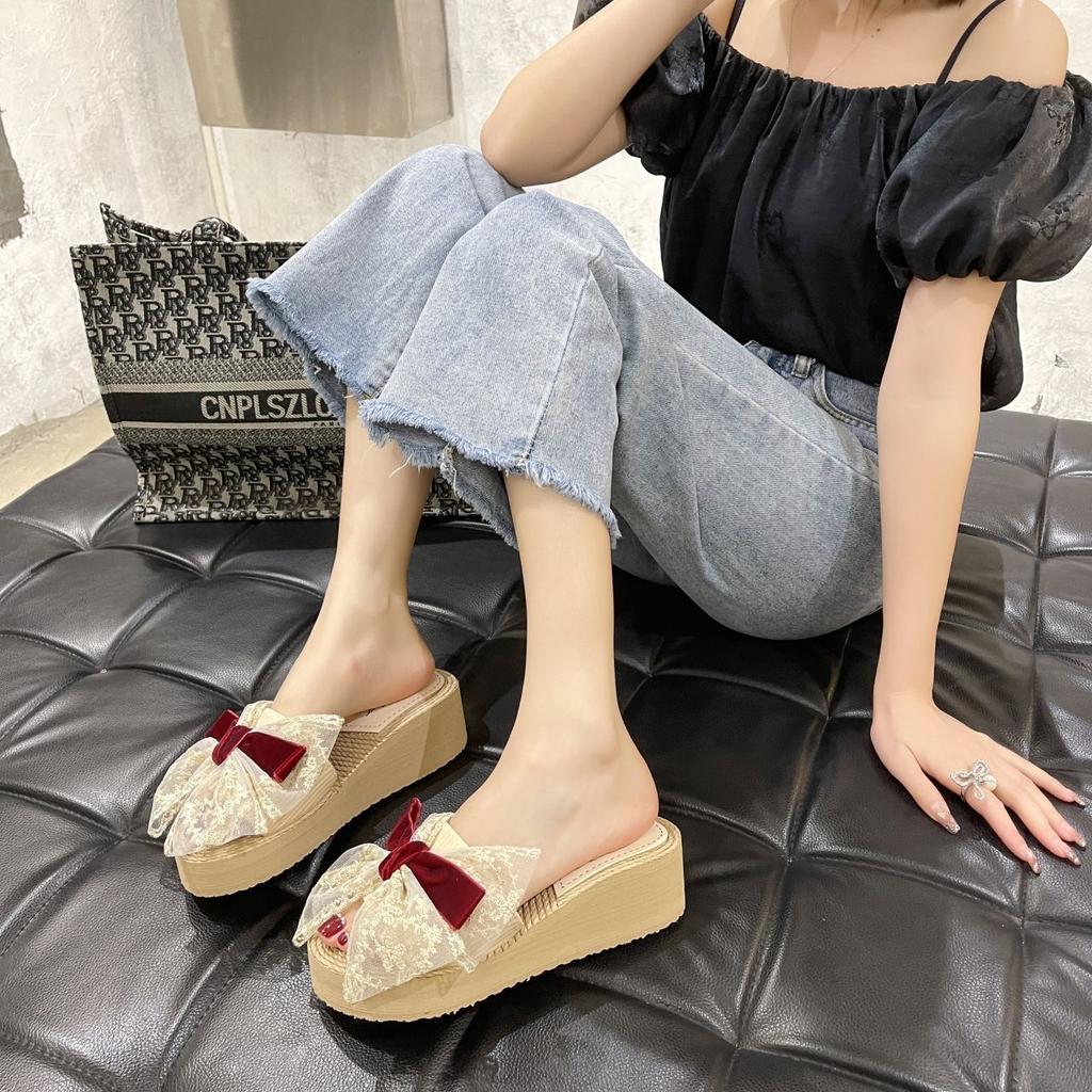 Cool Slippers Go Out 2025 Summer New Non-slip Lightweight Sweet Wedge Slippers Women's Beach Slippers