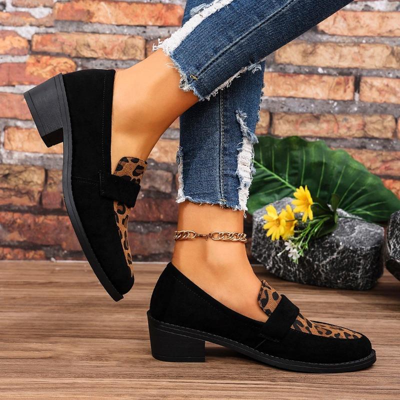 Fashion 2025 Women Casual Shoe Spring Fashion Loafers Large Size Casual Medium Heel Sneakers Women Round Toe Leopard Print Slip-On Shoes