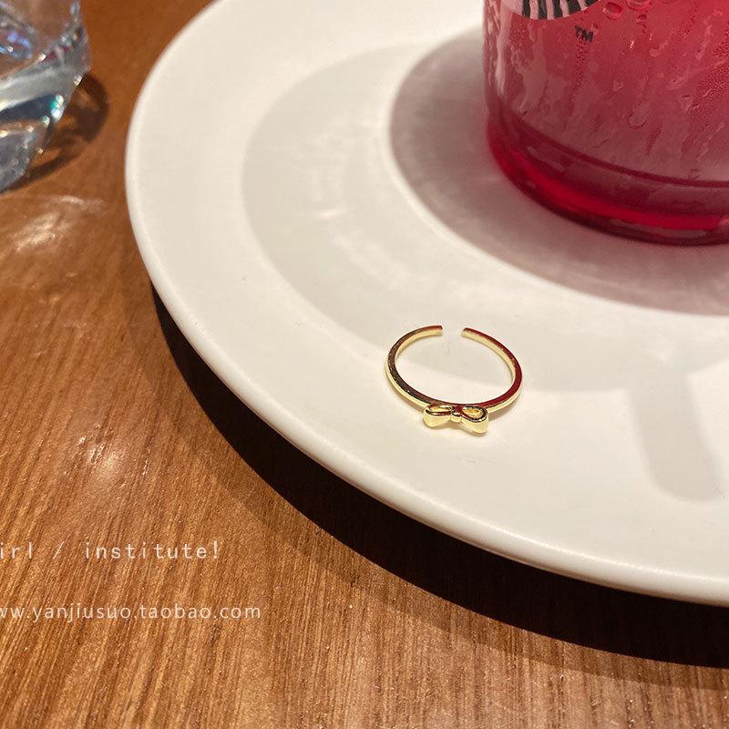 

Кольцо-бантик с легкой инкрустацией — модный, регулируемый открытый дизайн для женщин