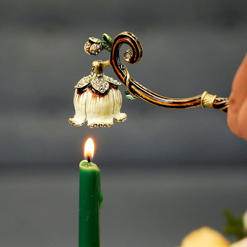 European Retro Candle Snuff Tool Aromatherapy Candle Extinguisher Hand Tool Flowers Shape Wick Extinguish Cover Carfts