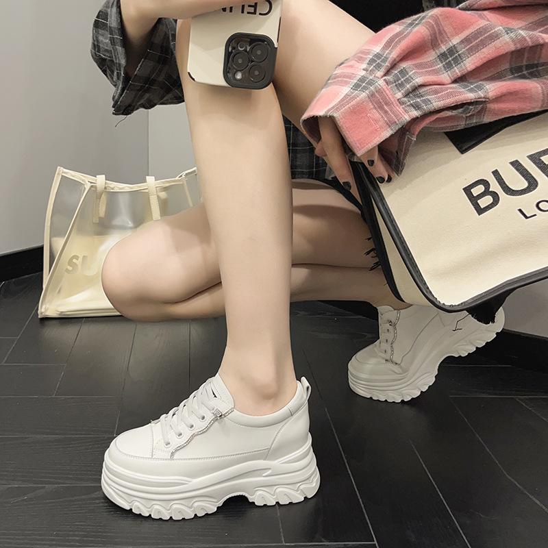 Platform White Shoes Women's 2025 Spring and Autumn New Muffin Sports and Leisure Shoes Fashionable Versatile Inner Height Increase Women's Shoes