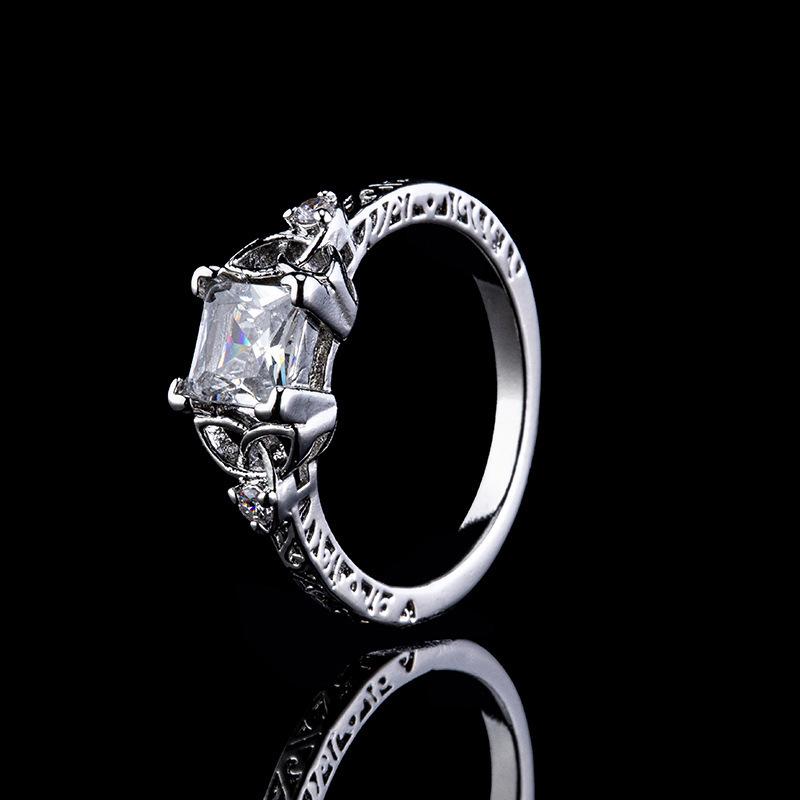 

Hollow Diamond Plated Square Diamond Ring, Pattern Zircon Ring Women S Jewelry No. 10