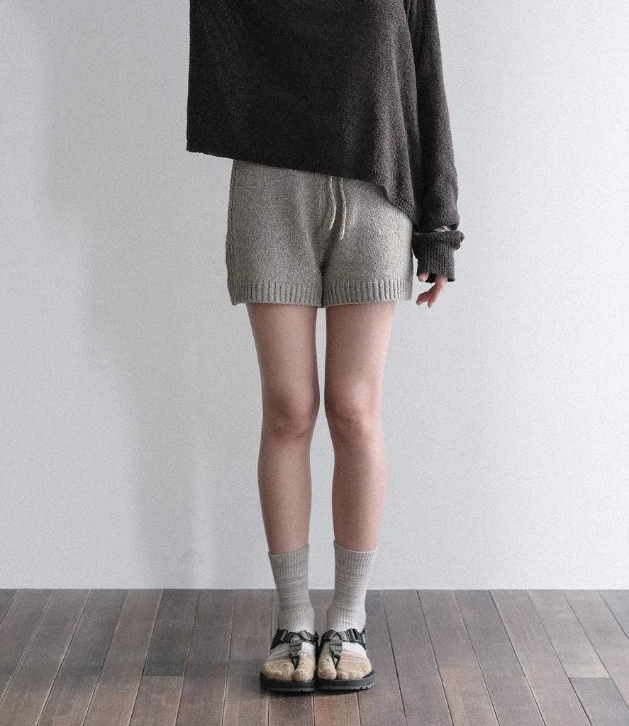 Ememogadeun (W) Boucle Knit Shorts (2Colors)