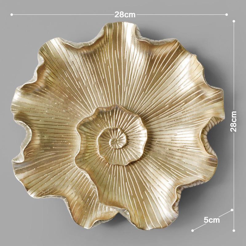 Shaped Leaf Sophisticated Resin Wall Hanging For Elegant Home Bedroom Decor