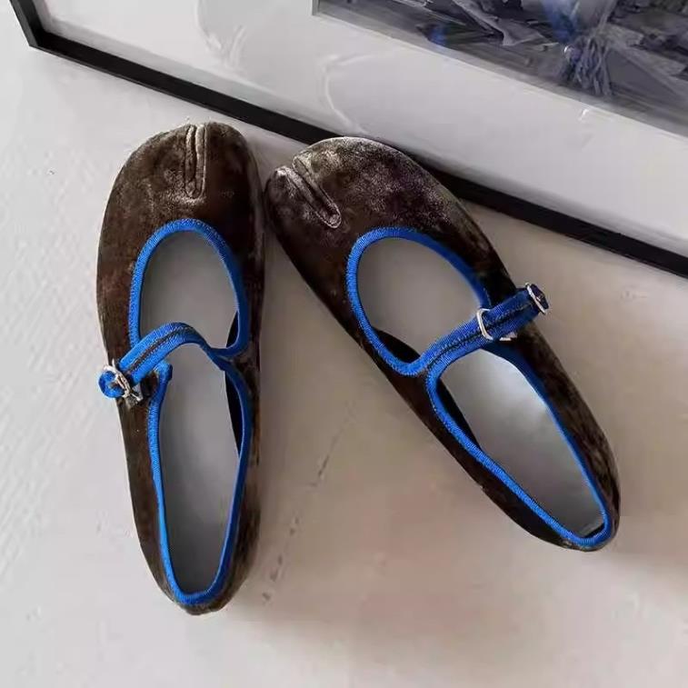 Mote Tabi Split-Toe Ballettflats Sko Kvinner Vår Høst Fløyel Spennestropp Mary Jane Elegant Flanell Myke Damesko lolita