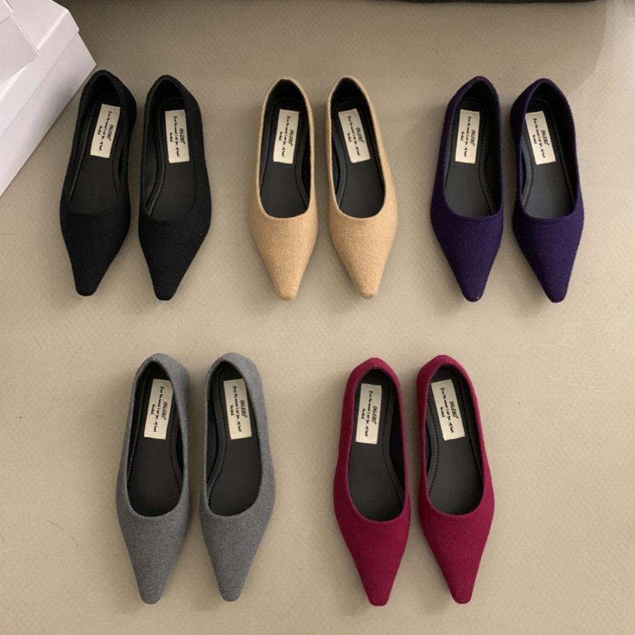 Pointed flat shoes women's 2025 summer low-heeled single shoes with soft soles are not tired of standing for a long time, and the feet are not ti