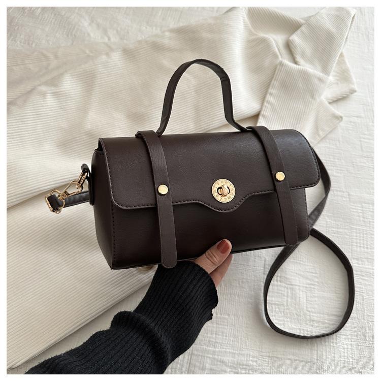 Boston Retro Solid Color 2025 Simple New Spring Crossbody Portable Shoulder Square Bag